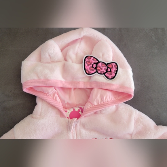 NEW Hello Kitty Zippered Furry Hoodie 3T or 4T - Picture 11 of 12